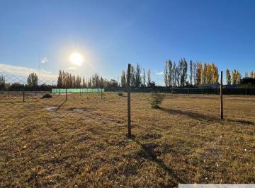 Terreno · 900ha · Terreno en Venta de 900 m² con Todos Los Servicios Ubicado en Lunlunta, Maipu.