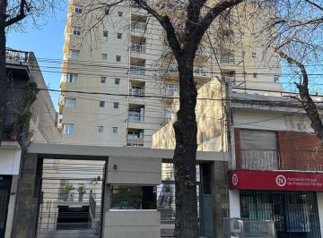 Departamento de 4 ambientes, Ciudad de Mendoza · Depto Centro, 2 Dorm, 2 Baños, Cochera, Sum, Piscina, Apto Crédito