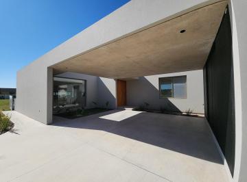Casa · 358m² · 6 Ambientes · 2 Cocheras · Vida Barrio Cerrado - Funes