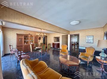 Departamento · 140m² · 8 Ambientes · 1 Cochera · Departamento en Centro