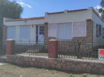 Casa , Capilla del Monte · Nuevo Precio! Chalet en B° Valenti con Entorno Residencial - Capilla del Monte.