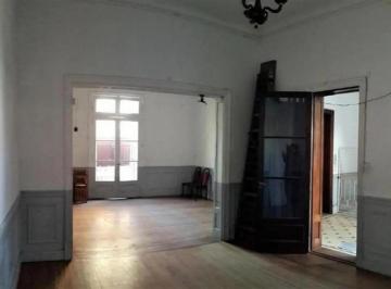 Edificio · 550m² · 9 Ambientes · Edificio a Reciclar Sobre Av San Pedrito, Flores, 225,68 m²