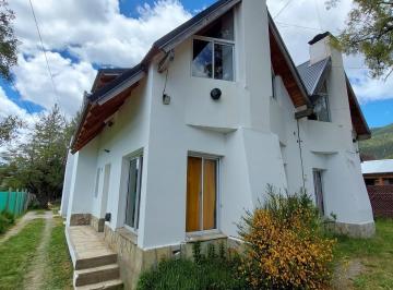Casa · 361m² · 10 Dormitorios · 5 Cocheras · Venta de Complejo de Cabañas en Bariloche (5 Cabañas con Quincho)