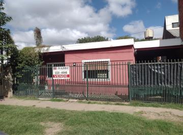 Casa · 48m² · 3 Ambientes · 1 Cochera · Jose C. Paz, Oportunidad Casa de 3 Dorm.