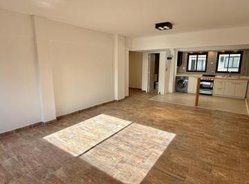 Departamento · 78m² · 3 Ambientes · Departamento de 3 Ambientes Reciclado Parcial