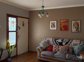 Casa de 5 ambientes, Las Heras · Landart Inmobiliaria Vende Hermosa Casa + Departamento Las Heras!