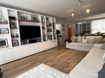 Departamento · 167m² · 4 Ambientes · 2 Cocheras · Venta Departamento 4 Ambientes con Dependencia y Cochera de Categoría en Flores