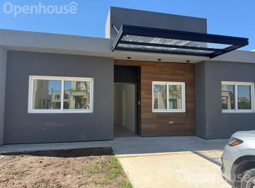 Casa · 140m² · 4 Ambientes · Venta Casa en San Pablo. Tenemos Muchas Propiedades en Este Barrio.