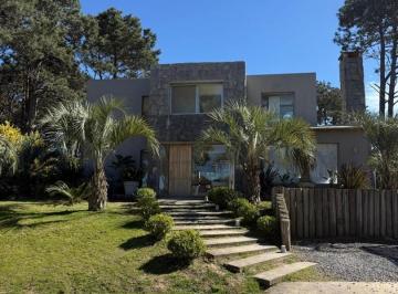Casa · 250m² · 4 Ambientes · Casa en Alq. Temporario en Pinar del Faro, Jose Ignacio, Punta del Este