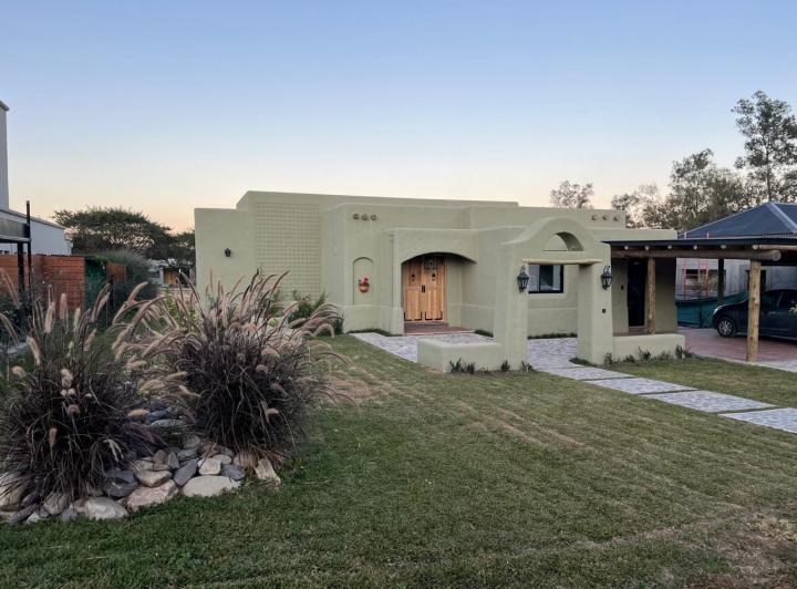 Vidal Inmobiliaria Vende Casa en Praderas de San Lorenzo, Salta - Zonaprop