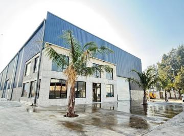 Bodega-Galpón · 2600m² · Excelente Nave Industrial en Venta 2600 m Cubiertos