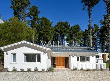 Casa · 185m² · 5 Ambientes · 1 Cochera · Casa en Alq. Temporario en Costa Esmeralda, Costa Atlántica, Buenos Aires