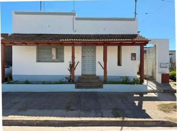 Casa de 5 ambientes, San Antonio de Areco · Enrique Fitte 479. San Antonio de Areco. Muy Buena Ubicación Urbana