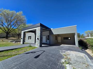 Casa de 5 ambientes, San Antonio de Arredondo · Venta: Casa - 3 Dorm. - Quincho, Pileta, Cochera - El Dorado - San Antonio