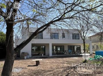 ROJ-ROJ-189_2 · Casa en Las Lomas - Haras Santa Maria - 346 m² con 5 Dorm