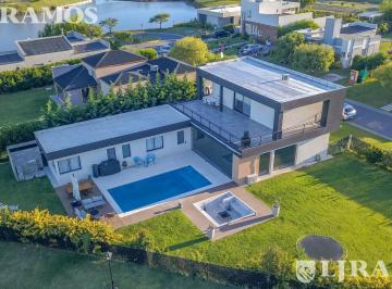 Casa · 290m² · 5 Ambientes · Casa en Lote Esquina San Sebastián Área 1 Nuestra Señora de Pilar, Venta Sin Escritura, No Credito