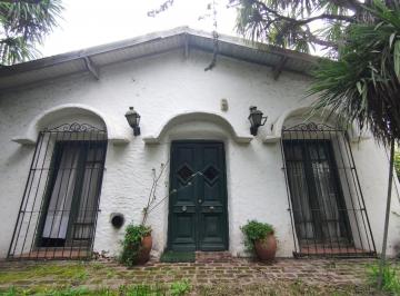 Casa · 130m² · 3 Ambientes · 1 Cochera · Casa 4 Ambientes Estilo Colonial - Barrio Grosellar - Apto Credito
