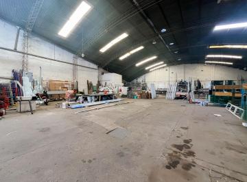 Bodega-Galpón · 1164m² · 4 Ambientes · 4 Cocheras · Galpón de Más de 1.000 m² en Echesortu con Nucleo de Oficinas