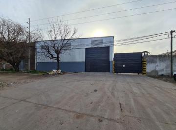 Bodega-Galpón · 2499m² · Depósito / Galpón Industrial 2500 m² Cubiertos en 3 Naves - 4320 m² Tierra - 9 de Abril
