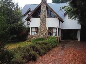 Casa · 140m² · 3 Ambientes · Casa 2 Dorm. Altos de Chapelco con Amplio Jardin