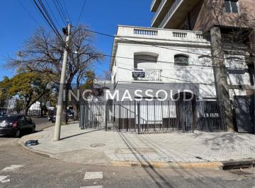 Casa de 5 ambientes, Rosario · Propiedad Comercial en Esquina – 200 m² en Ov. Lagos y Viamonte