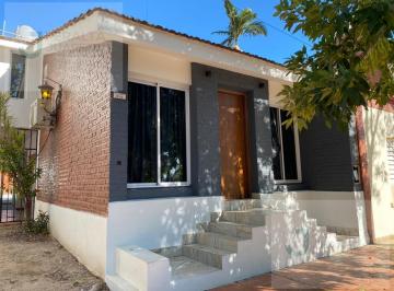 Casa · 103m² · 4 Ambientes · 2 Cocheras · Casa en Venta con Vista Al Rio en Paso de La Patria