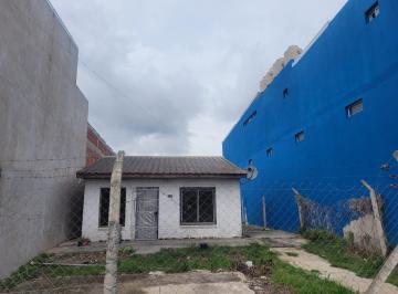 Casa · 55m² · 2 Ambientes · 3 Cocheras · Fraccion en La Plata