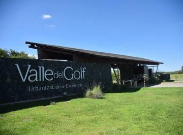 Terreno · 800m² · ¡Venta! Lote en Barrio Privado Valle del Golf ¡Lote Fondo Norte!