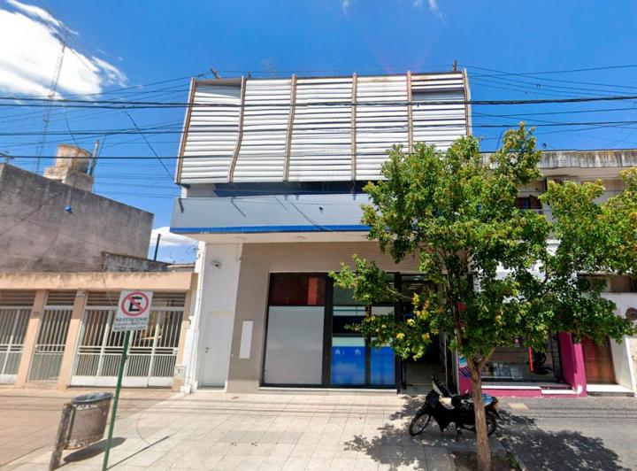 Local comercial · 236m²