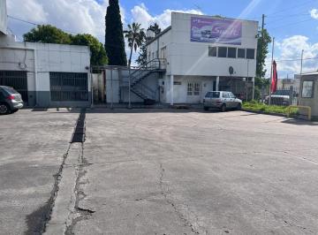 Bodega-Galpón · 2400m² · 10 Ambientes · 10 Cocheras · Local - Galpon en Venta en La Plata