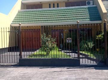 Casa de 5 ambientes, General San Martín · Chalet en Tres Plantas Villa Maipu a 1 Cuadra Primera Junta