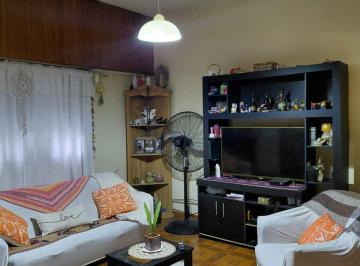 PH de 3 ambientes, Tres de Febrero · PH Al Frente Amplio Buena Zona Bajo de Precio
