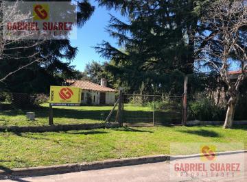Quinta vacacional · 100m² · 3 Ambientes · Quinta Sobre 3 Lotes de Terreno con Chalet y Pileta Grande