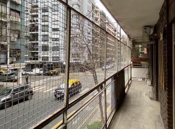 Departamento · 81m² · 4 Ambientes · Comodo 4 Amb en Venta Al Fte.
