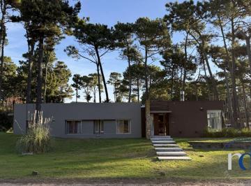 DEI-DEI-1866_2 · Casa 3 Dorm. en Venta en Pinamar Zona Álamos