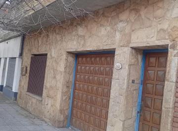 Casa de 4 ambientes, La Matanza · Casa 3 Ambientes Sobre Lote de 8,66x24,12 en Ramos Mejía!