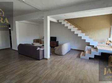Casa en Venta de 4 ambientes · Venta Casa 4 Ambientes en Berazategui