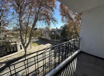 PH · 4 Ambientes · 1 Cochera · Casa de 2 Dorm. y Terraza en Lucia Miranda E Iriondo