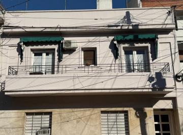 PH de 4 ambientes, Vicente López · Amplio PH en Planta Alta de 4 Amb. Exc. Ubicacion