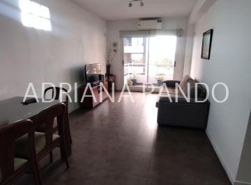 Departamento de 3 ambientes, Villa del Parque · Hermoso Departamento de 3 Ambientes Al Frente con Balcón Corrido