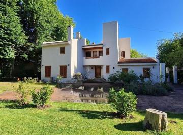 Quinta vacacional · 300m² · 5 Ambientes · 1 Cochera · Casa Quinta en Venta en El Cazador, Escobar, G. B. a. Zona Norte