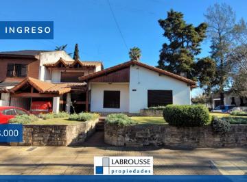 Casa · 220m² · 5 Ambientes · Venta Chalet Individual 5 Ambientes Ciudad Evita