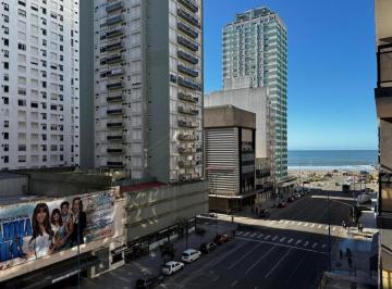 Departamento · 69m² · 3 Ambientes · 3 Ambientes con Balcon Al Frente y Vista Parcial Al Mar en Excelente Ubicacion