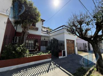 Casa · 220m² · 5 Ambientes · 1 Cochera · Venta Chalet 5 Amb. - Ramos Mejia