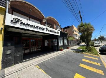 Casa · 670m² · 5 Ambientes · Venta de Importante Local Mas Vivienda en Block