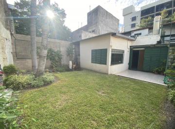Casa · 160m² · 4 Ambientes · Venta Casa 4 Ambientes Oficinas y Local a La Calle Almirante Brown, Moron.