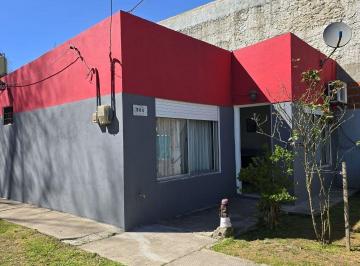 ADP-ADP-342_2 · Casa de 3 Ambientes en Venta en Longchamps!