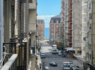 Departamento de 2 ambientes, Mar del Plata · 2 Amb. 1/2. C/balcón a La Calle. Zona Plaza Colón