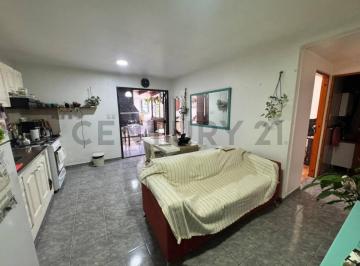 PH · 52m² · 2 Ambientes · 22 E/ 32 y 33 - PH de un Dormitorio en Venta