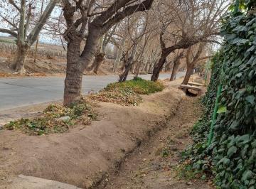 Se vende finca ubicada en Cruz de Piedra, Tres Esquinas, Maipú. 
Entre salón Ter · Venta Usd Consultar